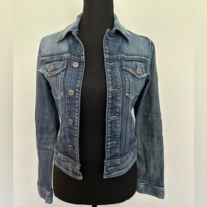 EXPRESS Women’s jean jacket (size XS)
